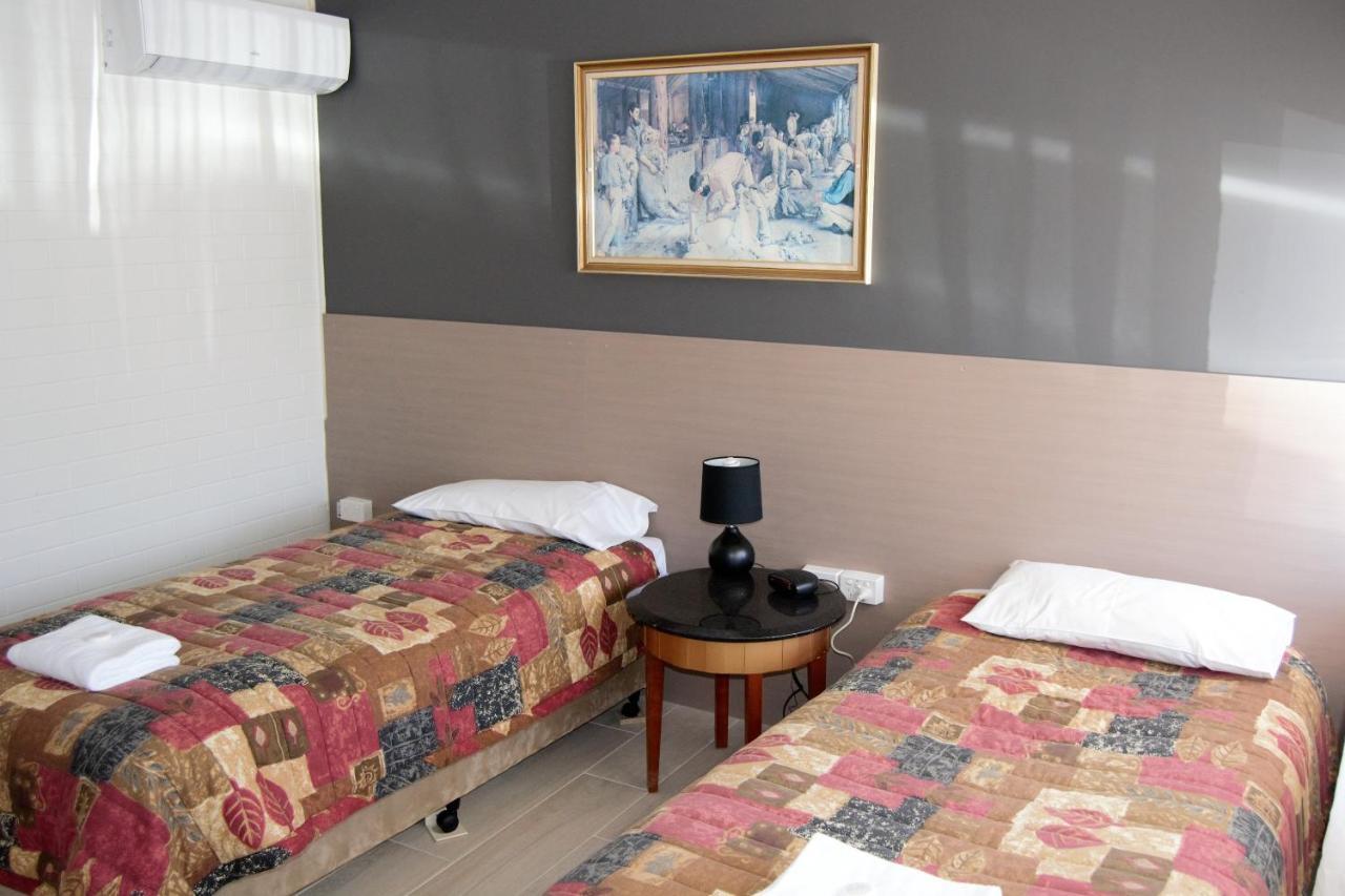 Civic Motor Inn Каура Экстерьер фото